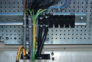 Schneider Electric Sarel - Comp. v. uitbouw kast/lessenaar Comp Kast Nsysccdinlg140