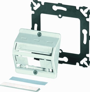 COMMSCOPE NETCONNECT - SL Inzetplaat schakelmateriaal Outlet 3P Wit 2-336613-1