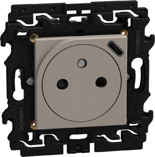 Bticino - Wandcontactdoos (WCD schakelmat.) wcdschakm btyg4142usb