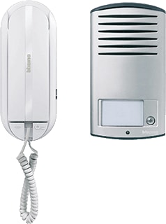 Bticino - Classe 100 Deurintercom-set Audiokit L2 Met 1 Binpost