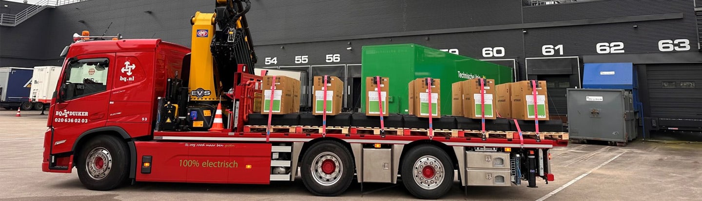 Hybride warmtepompen prefab samenstellen, emissievrij aanleveren en elektrisch hijsen